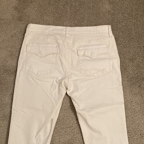NY&CO White Jean Capris - Picture 4 of 4